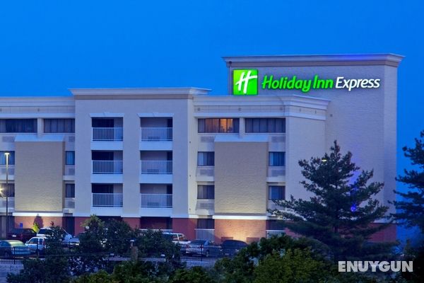 Holiday Inn Express Cincinnati West Genel