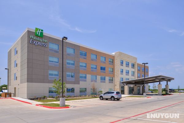 HOLIDAY INN EXPRESS EARLY Genel
