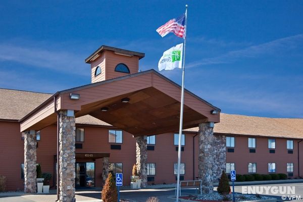 Holiday Inn Express Fremont (Angola Area) Genel