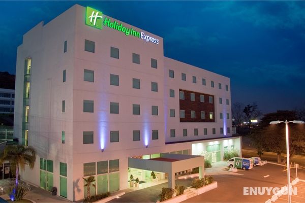 Holiday Inn Express Guadalajara Iteso Genel