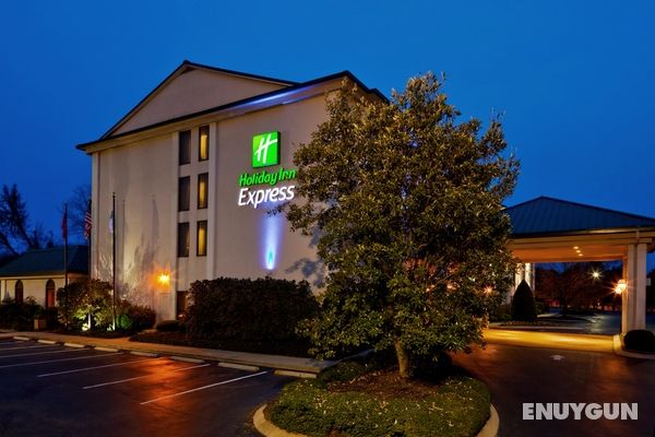 Holiday Inn Express Nashville-Hendersonville Genel