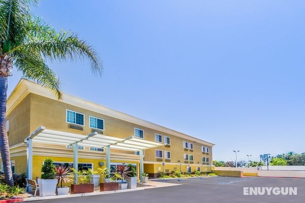 Holiday Inn Express San Diego Sea World - Beach Ar Genel