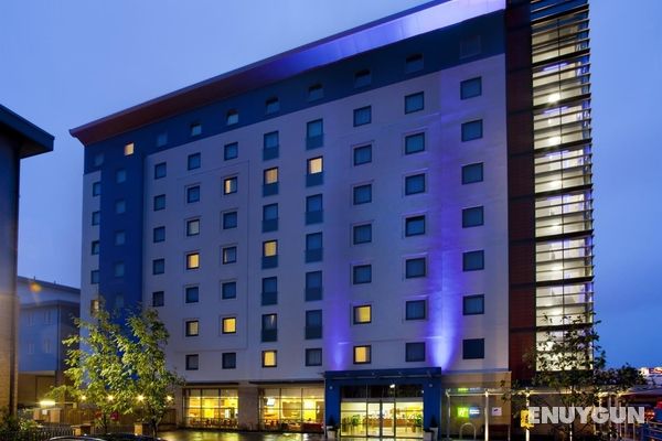 Holiday Inn Express Slough Genel