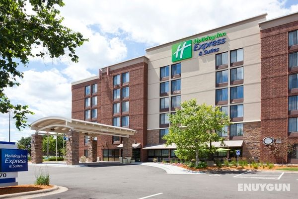 Holiday Inn Express & Suites Bloomington West Genel