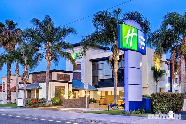 Holiday Inn Express Hotel & Suites Costa Mesa Genel