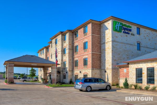 Holiday Inn Express Hotel & Suites Granbury Genel
