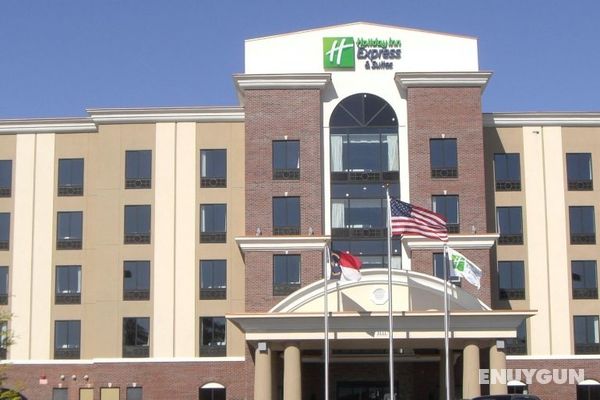 Holiday Inn Express & Suites Hope Mills Genel