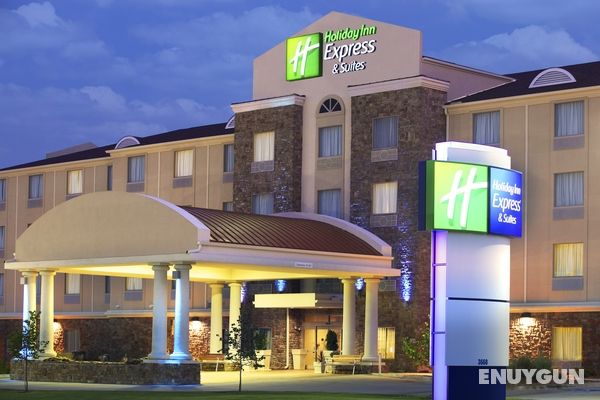 Holiday Inn Express Hotel & Suites Searcy Genel