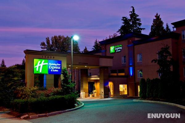 Holiday Inn Express & Suites Surrey Genel