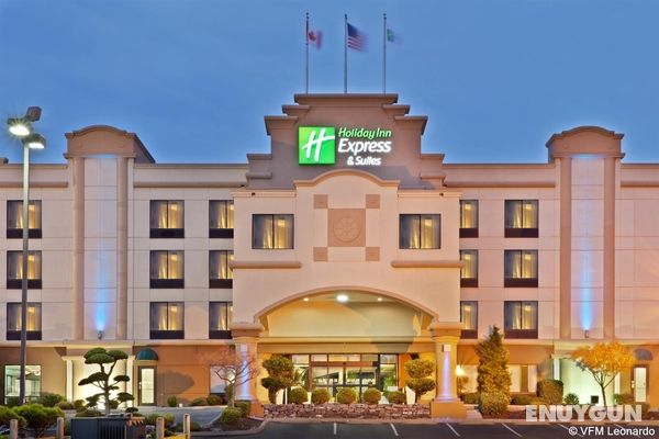 Holiday Inn Express & Suites Tacoma Genel