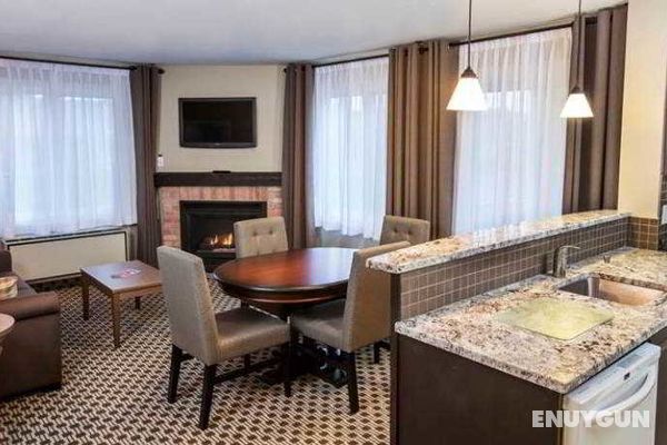 Holiday Inn Express & Suites Tremblant Oda