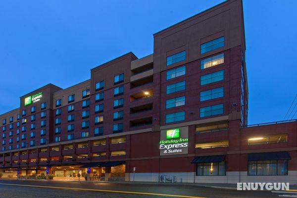 Holiday Inn Express Tacoma Downtown Genel