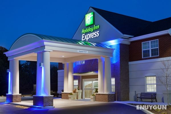 Holiday Inn Express Williamsburg North Genel