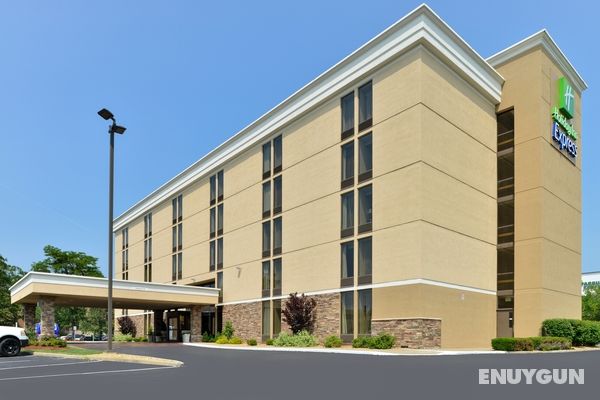 Holiday Inn Express Worcester Downtown Genel