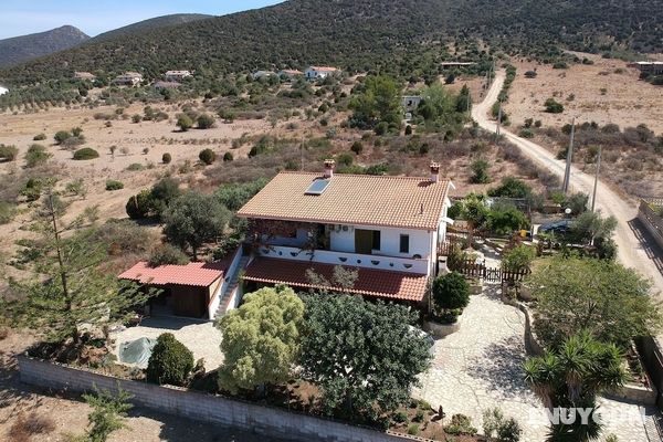 House in the Most Southern Point of the Island, Completely Fenced Super Price Öne Çıkan Resim