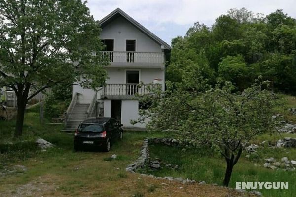 House near Cetinje Öne Çıkan Resim