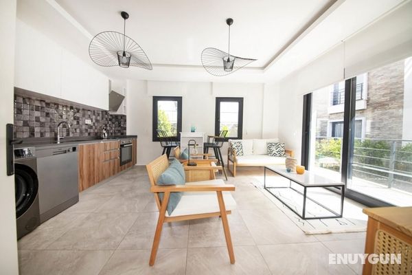 House With Balcony 1 Min to Beach in Bodrum Öne Çıkan Resim