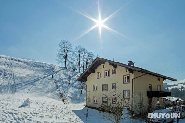 Huge Holiday Home in Hopfgarten im Brixental near Ski Lift Öne Çıkan Resim