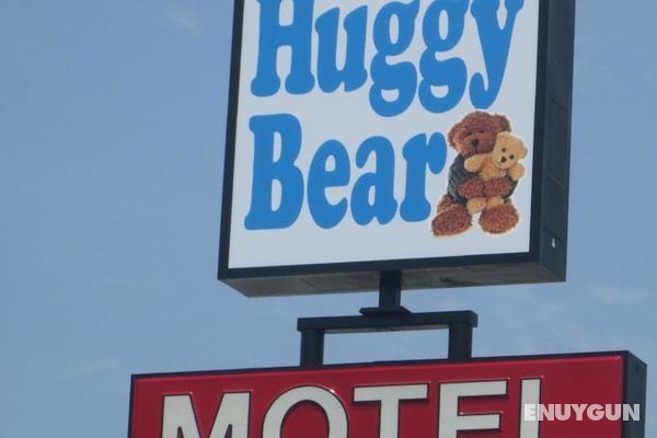 Huggy Bear Motel Genel