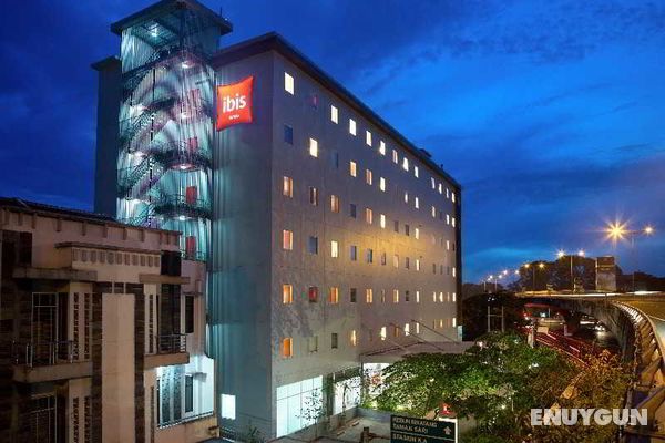 Ibis Bandung Pasteur Genel