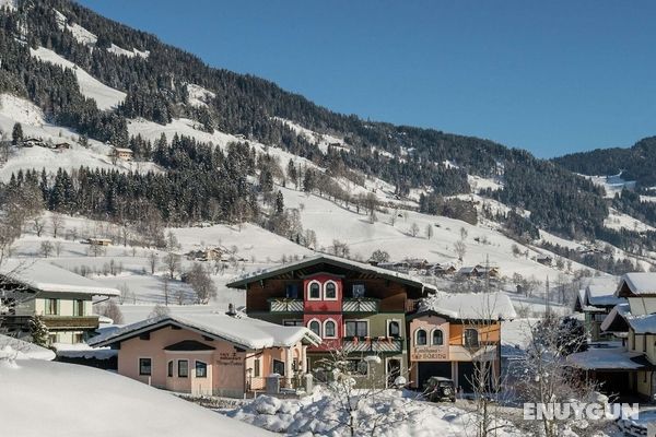 Idyllic Holiday Home in Goldegg - Wen Near ski bus Öne Çıkan Resim
