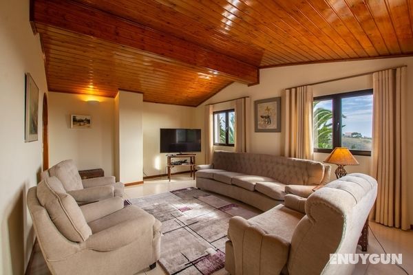 Impeccable 3 Bedroom House, sea View in Aljezur Öne Çıkan Resim