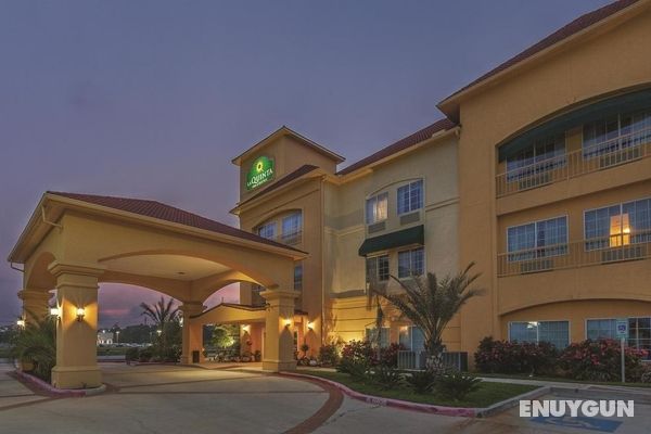 La Quinta Inn and Suites Livingston Genel