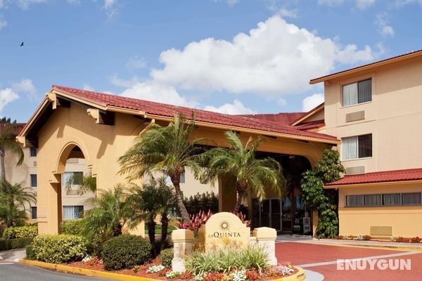 La Quinta Inn & Suites Clearwater Airport Genel