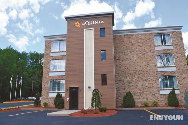 La Quinta Inn & Suites Sturbridge Genel