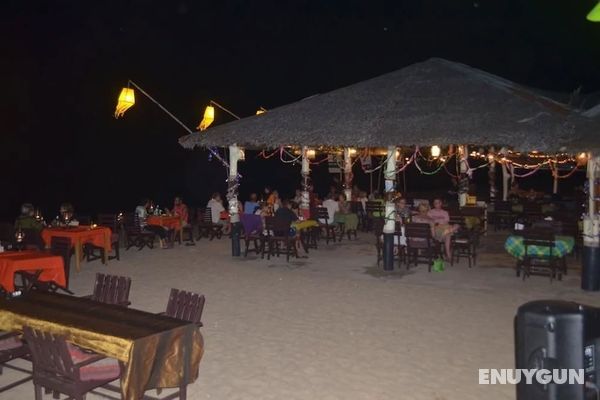 Lanta Nice Beach Resort Genel