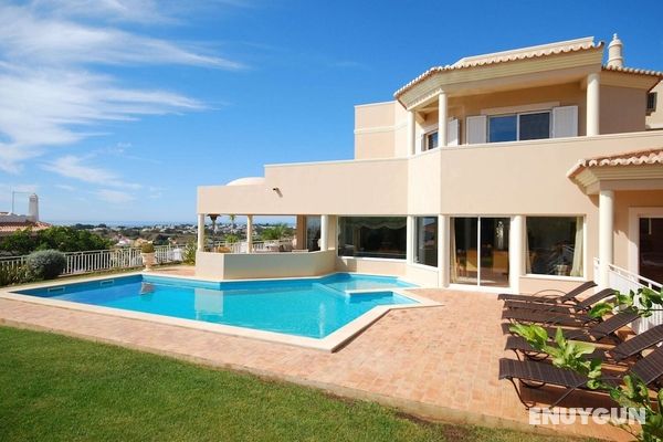 Lavish Villa in Albufeira With Private Swimming Pool Öne Çıkan Resim