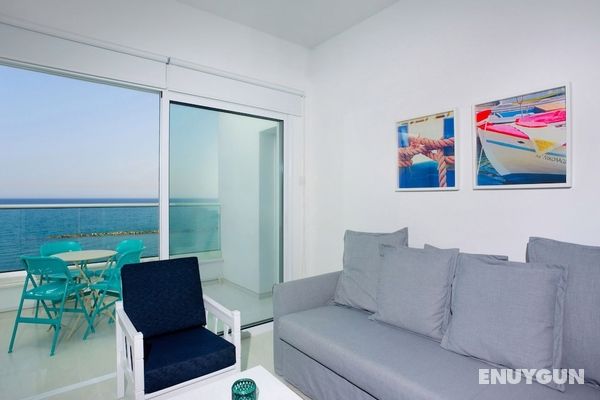 Limassol on the Beach Apartment Öne Çıkan Resim