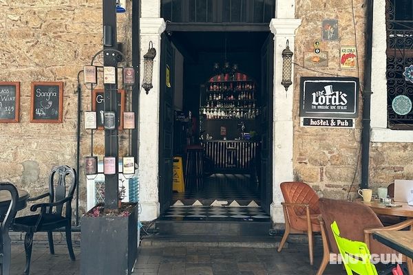 Lords Hostel & Pub Dış Mekan