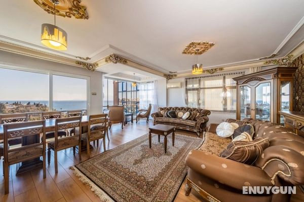 Lovely Flat With Sea View Near Beach in Muratpasa Öne Çıkan Resim