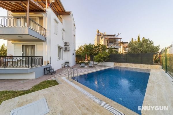 Lovely Villa With Pool and Garden in Antalya Öne Çıkan Resim