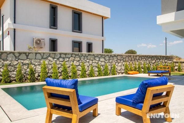 Lovely Villa With Private Pool in Alacati Cesme Öne Çıkan Resim