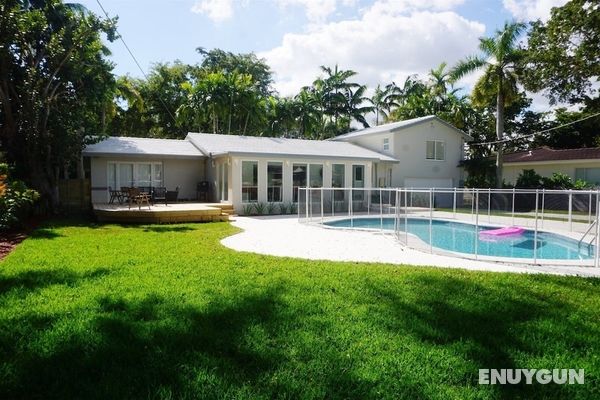Luxe Miami Shores Home With Pool & BBQ Öne Çıkan Resim