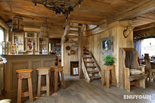 Luxurious Chalet with Hot Tub & Sauna in Thirimont Genel