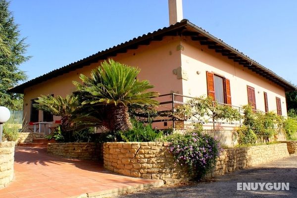 Luxurious Villa in Caltagirone Italy With Private Pool Dış Mekan