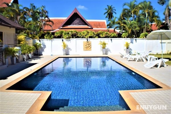 Luxury 4 Bed Pool Villa Öne Çıkan Resim