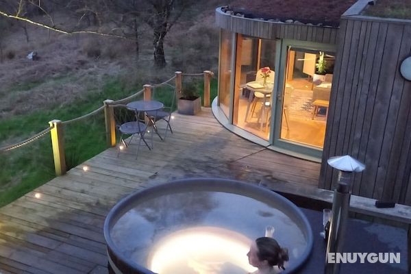 Luxury and Peaceful 1-bed Roundhouse With Hot Tub Öne Çıkan Resim