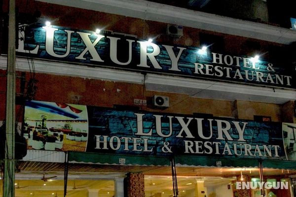 Luxury Hotel And Restaurant Öne Çıkan Resim
