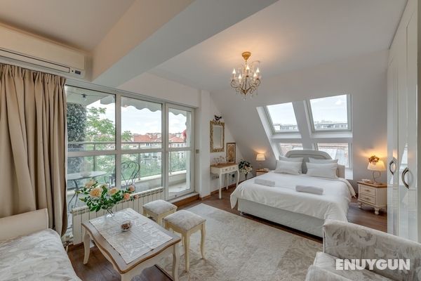 Luxury and Sunny Studio With a View in TOP Centre Öne Çıkan Resim