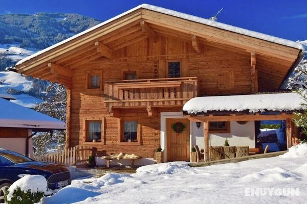 Luxury Chalet With Garden in Tyrol Öne Çıkan Resim