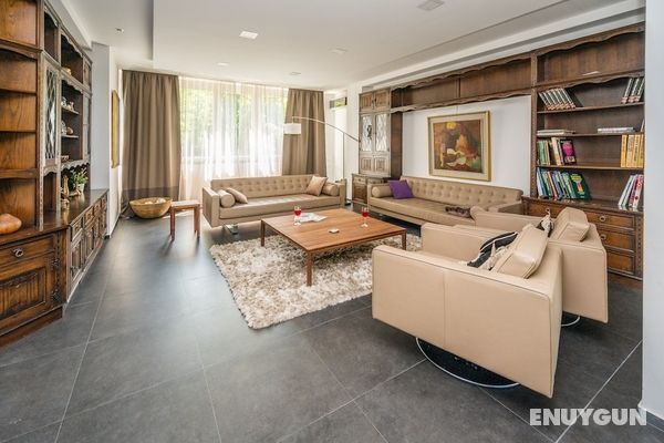 Luxury Apartment in Beautiful Neighborhood Öne Çıkan Resim