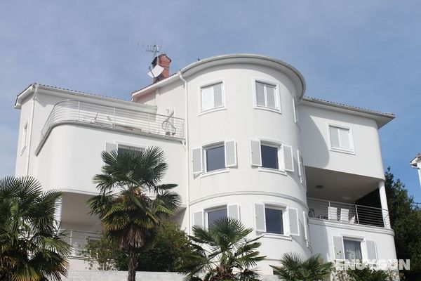 Luxury Apartment in Opatija for 8 People With Pool and Silk Bedding Öne Çıkan Resim
