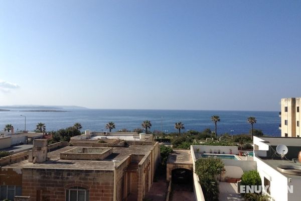 Luxury Seafront Apartment With Pool Oda