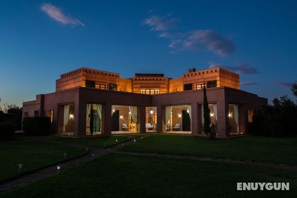 Luxury Services In This Beautiful Villa In Marrakech Öne Çıkan Resim