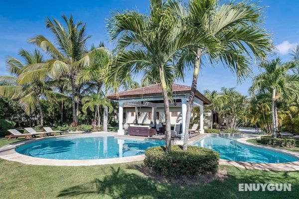 Luxury Stunning Villa in Cocotal With Pool Öne Çıkan Resim