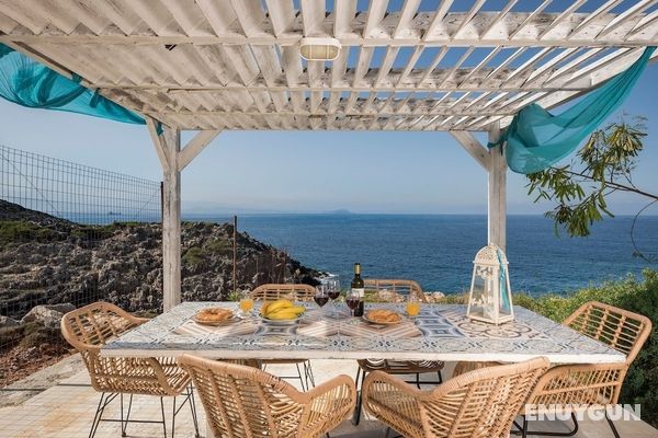Luxury Villa With Amazing Sea Views, Private Pool, Near the Beach Öne Çıkan Resim